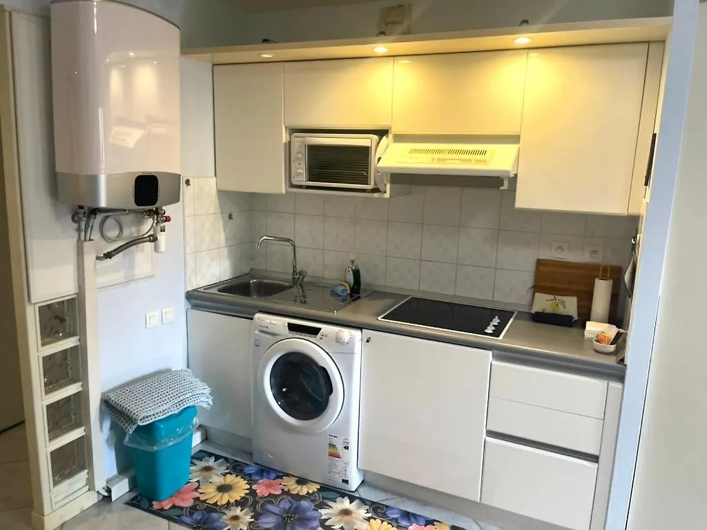 Menton Center 200 M From The Sea, Terrace And Garage Apartman 0*,  Franciaország