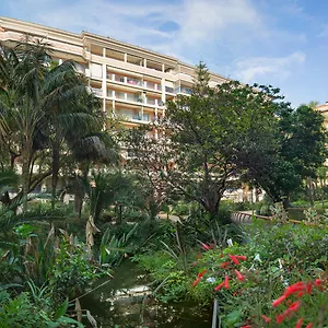 Pierre & Les Rivages Du Parc Aparthotel
