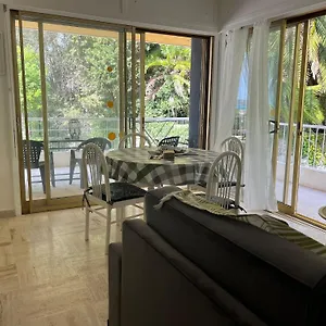 Appartement « Hawai » Proche Mer, Calme, Piscine, Menton
