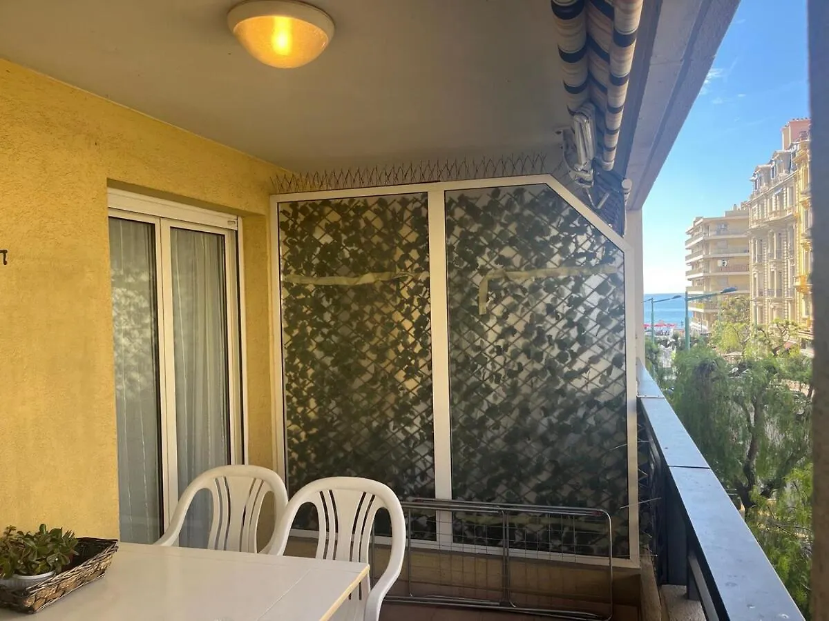 Menton Center 200 M From The Sea, Terrace And Garage Apartment