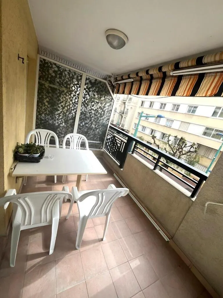 Menton Center 200 M From The Sea, Terrace And Garage Apartment