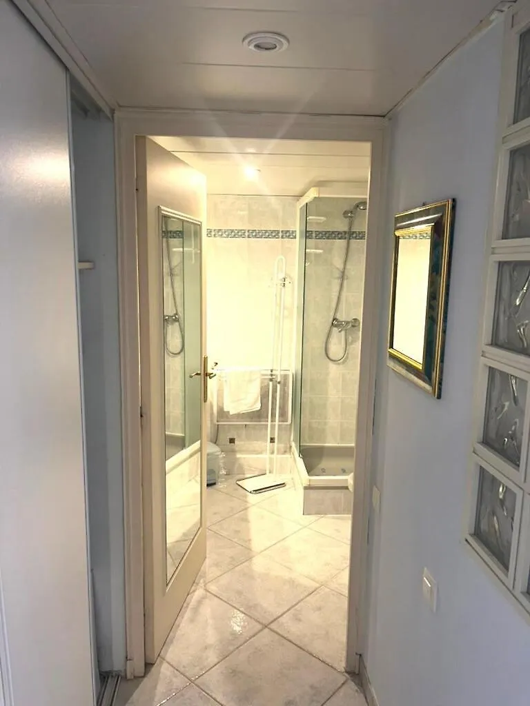Menton Center 200 M From The Sea, Terrace And Garage Apartment France